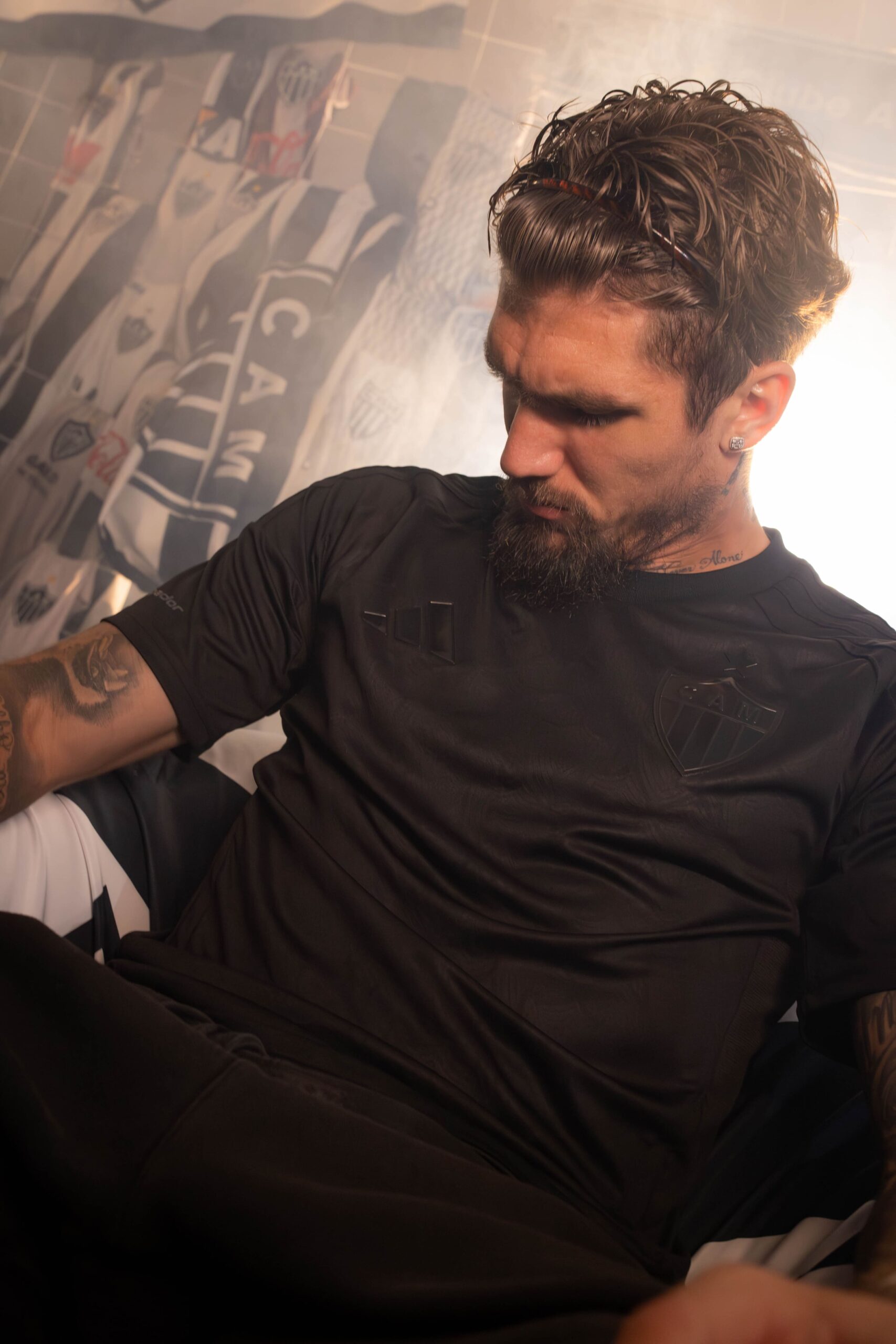 Ensaio Blusa All Black Atlético 5